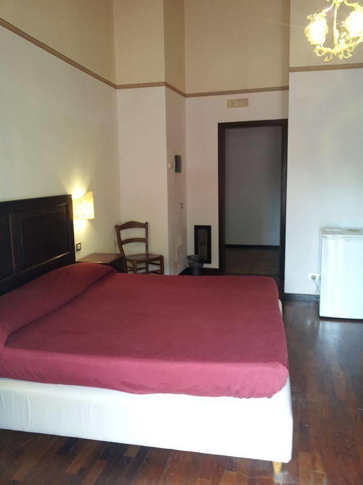 Central Rooms Il Re Guest house *